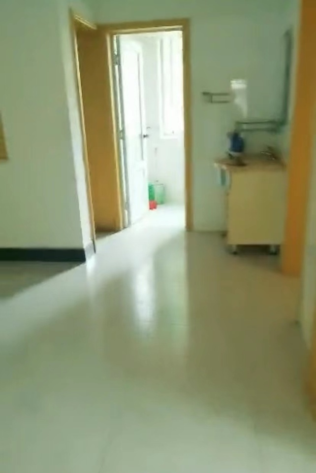 中南汽車(chē)世界法拍房L08棟208號(hào)