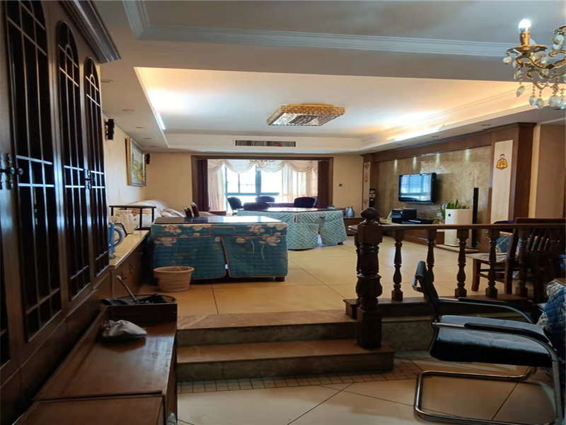 東方新城（東璽門）法拍房L1、L3棟1015號(hào)