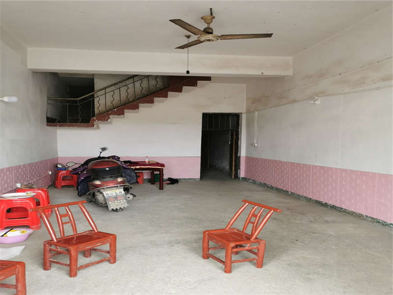 振興路81號(hào)法拍房101、201、301號(hào)