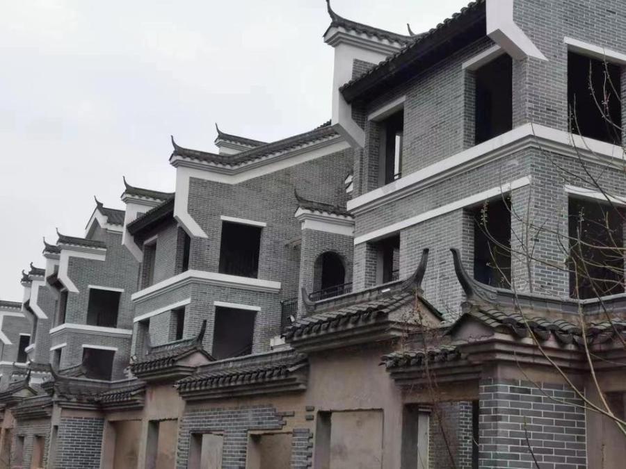 新華聯(lián)銅官窯古鎮(zhèn)(新華聯(lián)銅官窯文化旅游園)法拍房B01-02-03#棟101、201、301房（別墅）