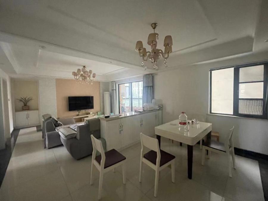 弘德好萊城（宜居雅苑）法拍房5、7、8、9、10棟520房