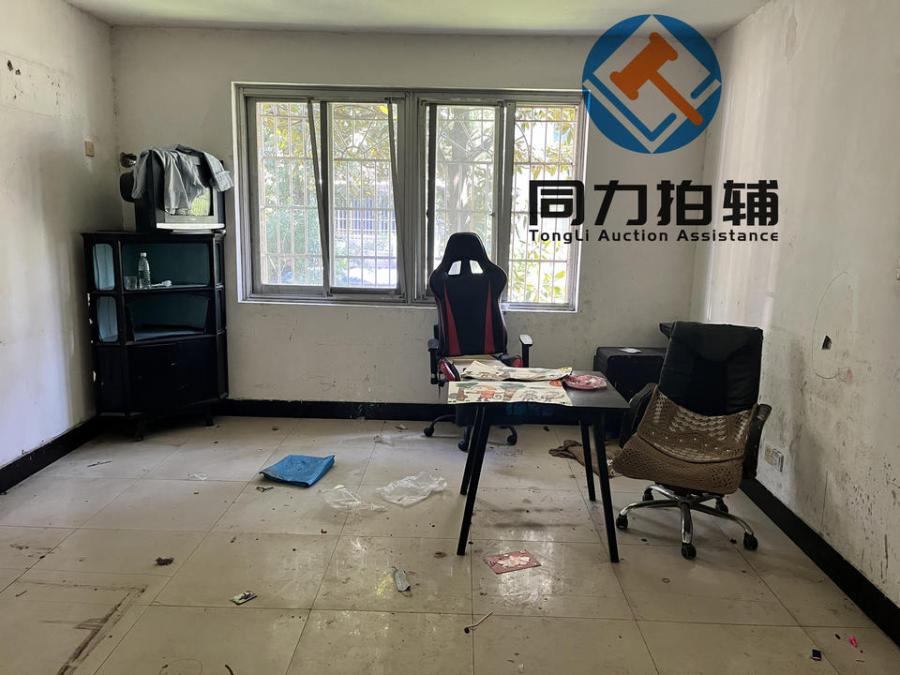長冶小區(qū)（玉竹家園）法拍房13棟202號(hào)房屋及室內(nèi)物品
