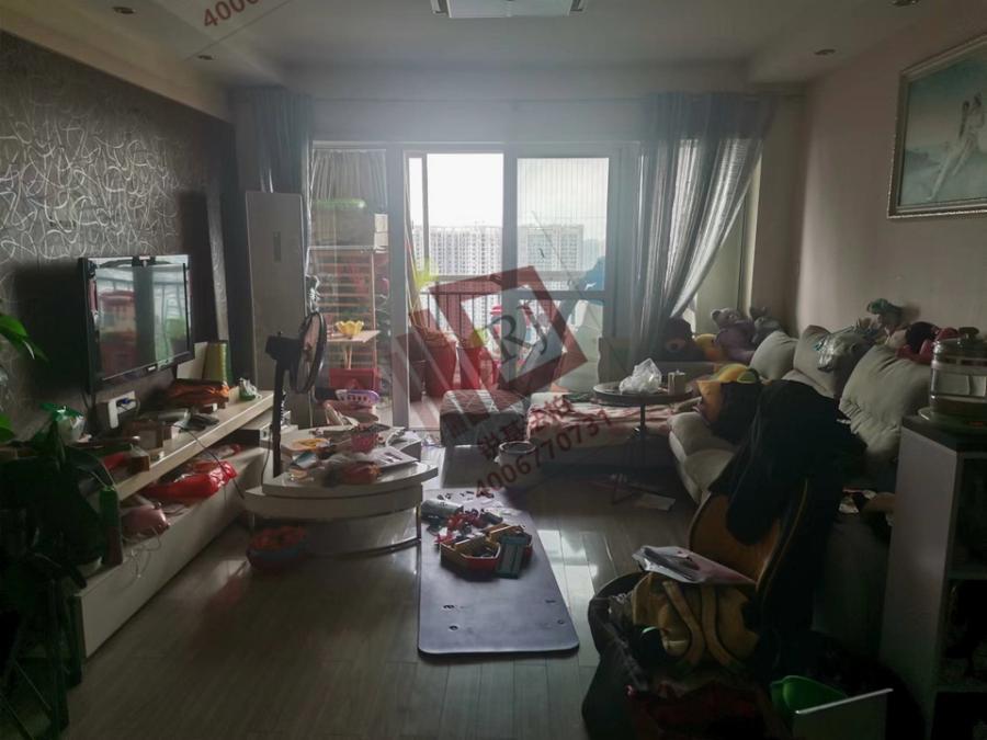 星典時(shí)代新寓法拍房5、6棟3303號(hào)