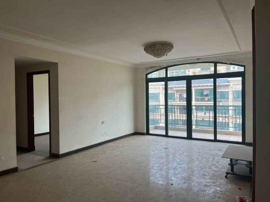 恒大名都法拍房5、6、7棟1801室