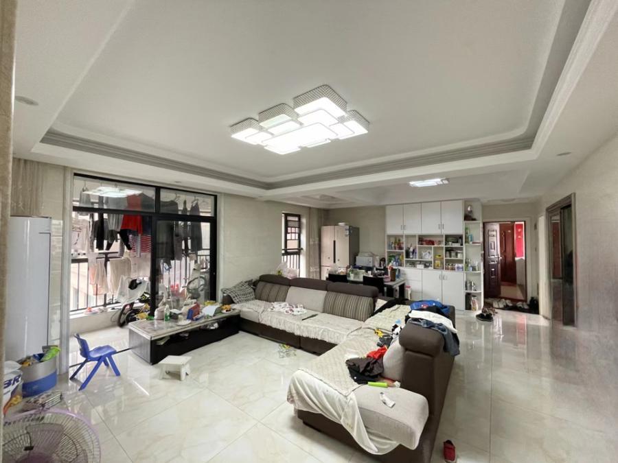 金澤園小區(qū)法拍房二期2、3棟608室