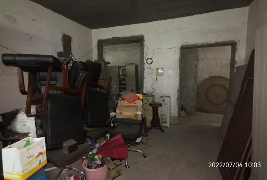 金麓國(guó)際小區(qū)（金麓商務(wù)廣場(chǎng)）法拍房3、4棟303