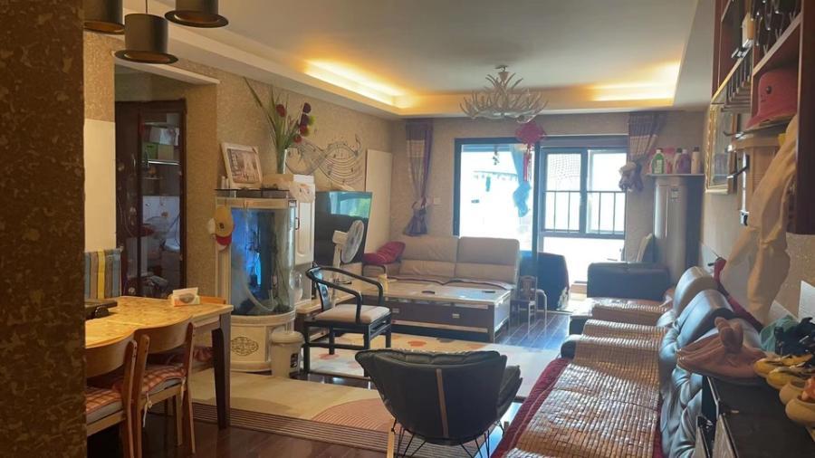 萬(wàn)科白鷺郡法拍房三期26棟303號(hào)及地下室第三期373、461號(hào)車位