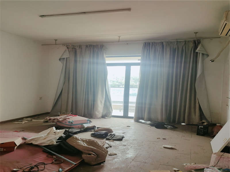 金典商務(wù)中心法拍房1、2、3、4棟615號