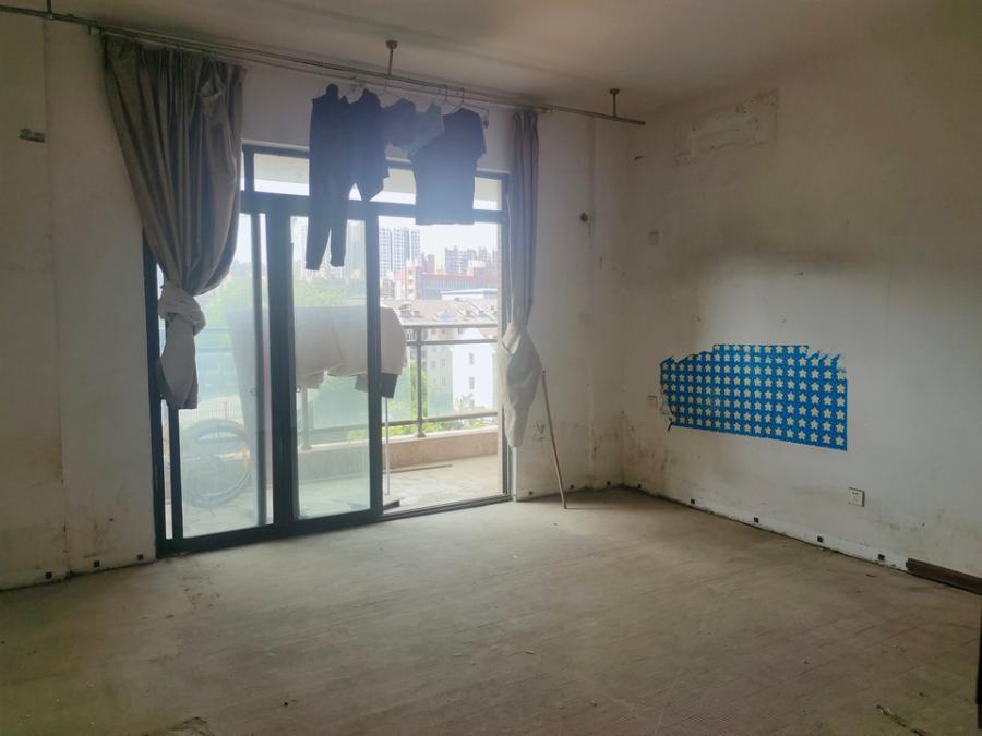 金典商務(wù)中心法拍房1、2、3、4棟618號