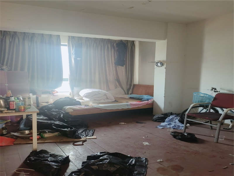 金典商務中心法拍房1、2、3、4棟611號