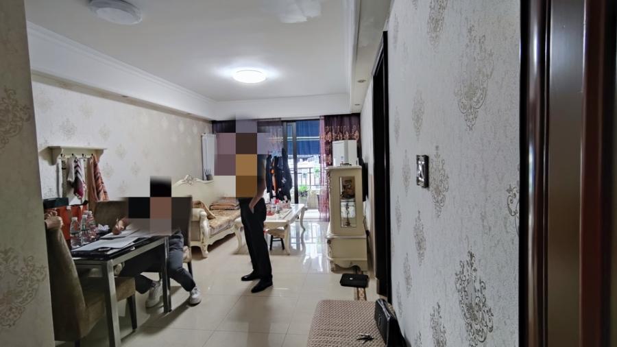 中海國際社區(qū)一期（中海江御名園）法拍房一期金楠街13、14棟1002室及室內(nèi)家具電器