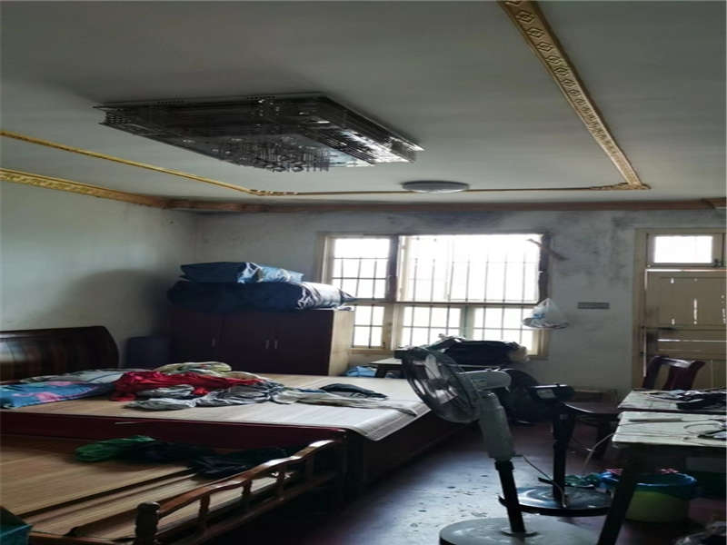 金井社區(qū)金長路58號法拍房101室、102室、201室、202室、301室、302室