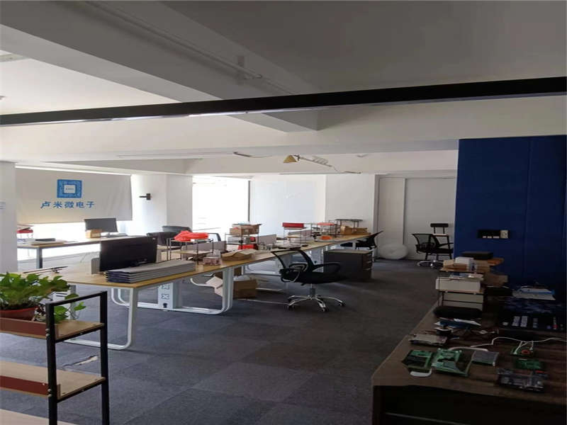 北辰鳳凰天階苑B1E1區(qū)法拍房1-10棟及地下車庫(kù)、連接平臺(tái)3040（雙學(xué)區(qū)）