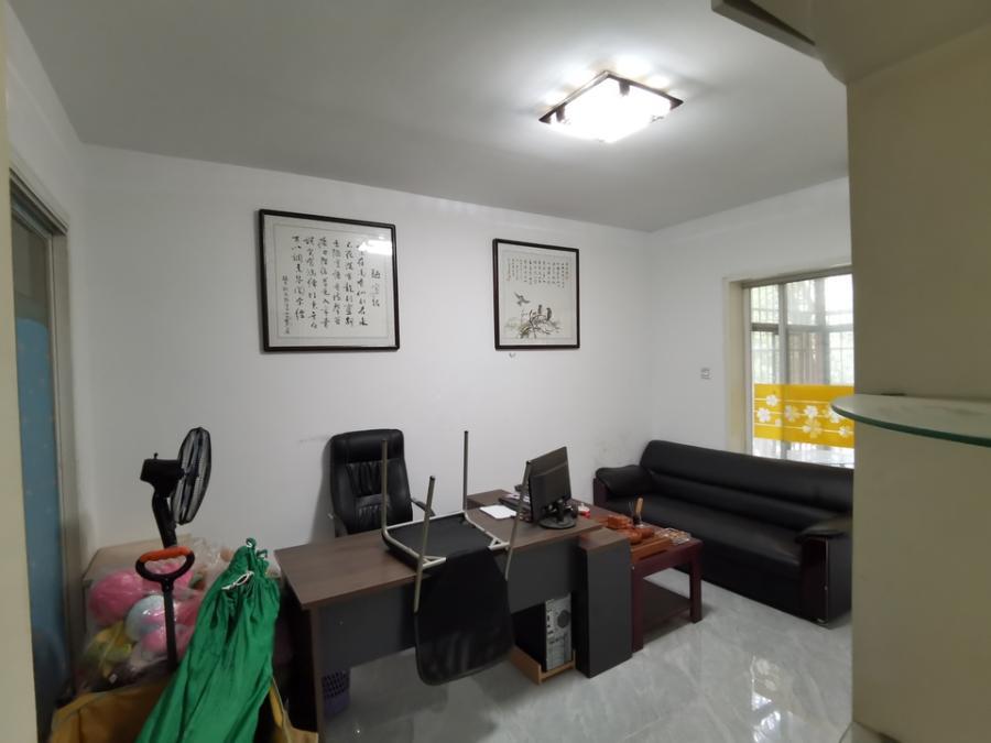 香海西岸法拍房B01、02、03棟208房