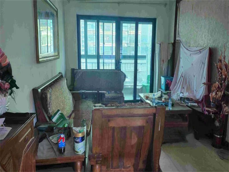 恒大綠洲法拍房6、7、8棟1604號(hào)