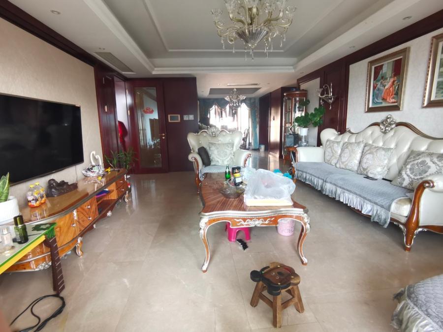 運(yùn)達(dá)中央廣場法拍房4棟1904號(hào)