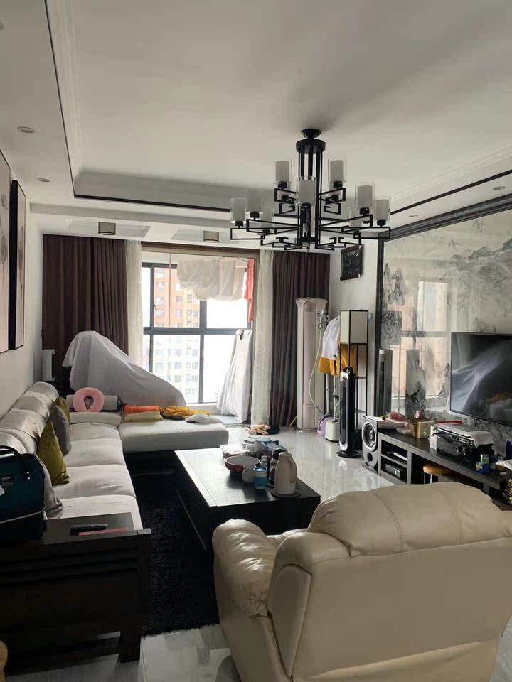 三一街區(qū)法拍房二期10、11棟2102號