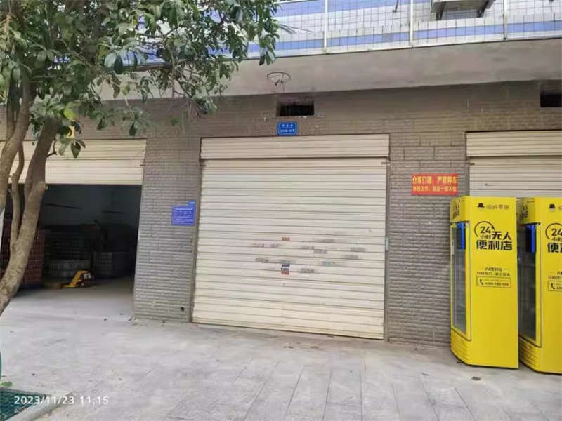 銀星小區(qū)法拍房D04棟102、202、302室