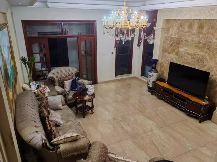 （精裝別墅 雙學(xué)位）深業(yè)堤亞納灣（沙河城）法拍房9-9棟101房