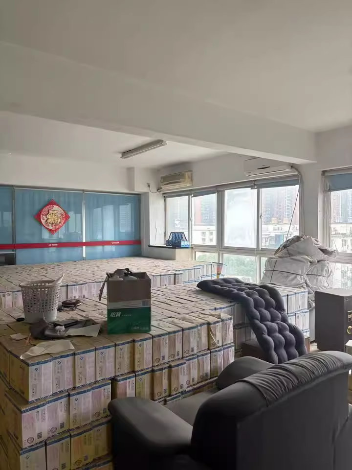 （月租5000）伍家?guī)X生活廣場法拍房2-3號棟8001、8002、8003、8004室