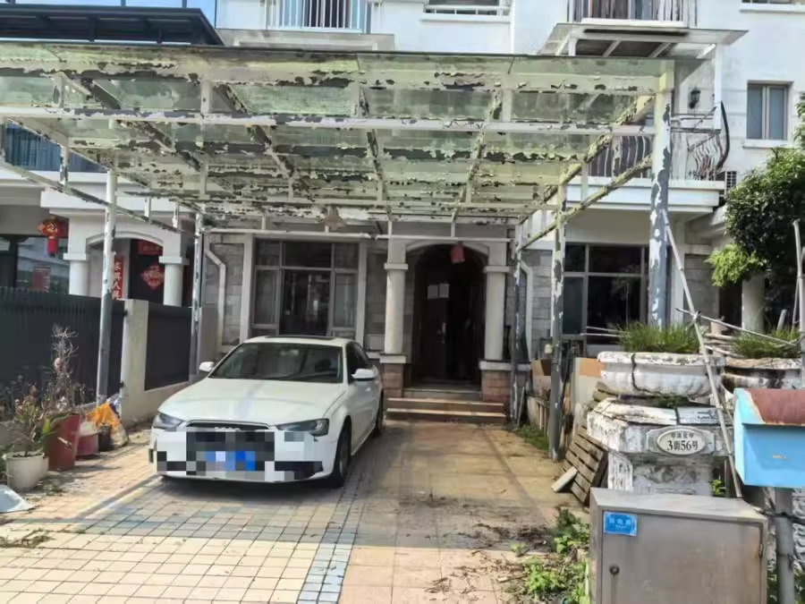 （5.5折 別墅）長(zhǎng)沙碧桂園翠漾花岸三街法拍房38、50、52、56、58、60、62、66號(hào)156室及室內(nèi)物品