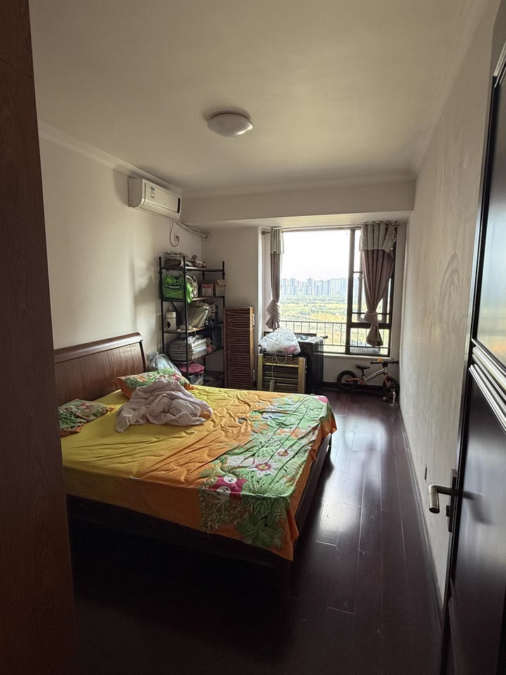 （8折）中海國際社區(qū)一期（中海江御名園香樟街）法拍房3棟2604號房