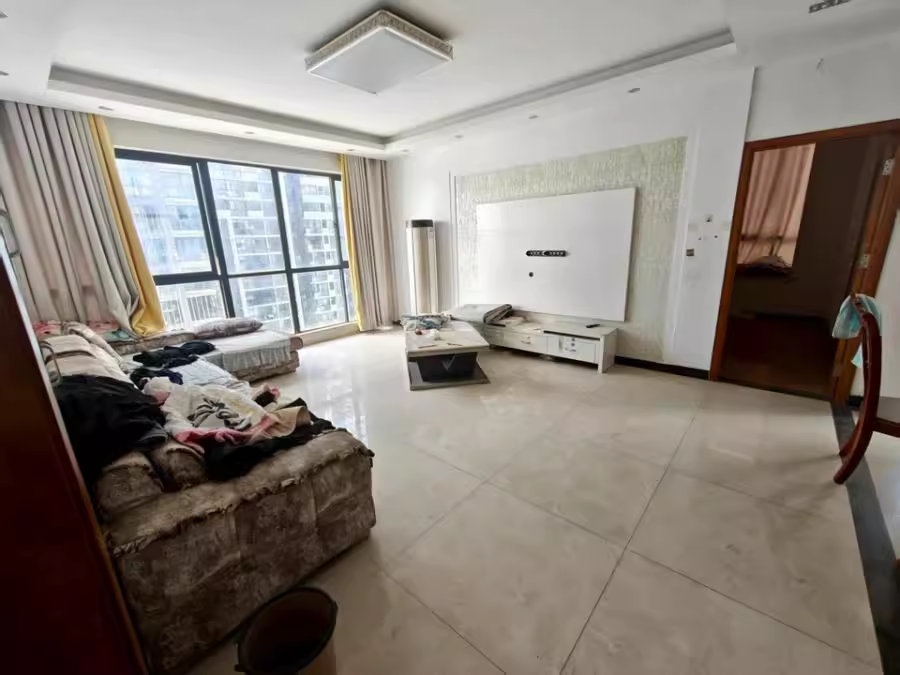 （雙學(xué)位）湘江世紀(jì)城攬江苑法拍房6棟2204號(hào)房